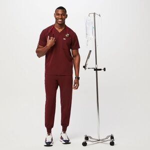 •FIGS• set- men’s Burgundy tansen nwot jogger size: M waist/ S length medium top